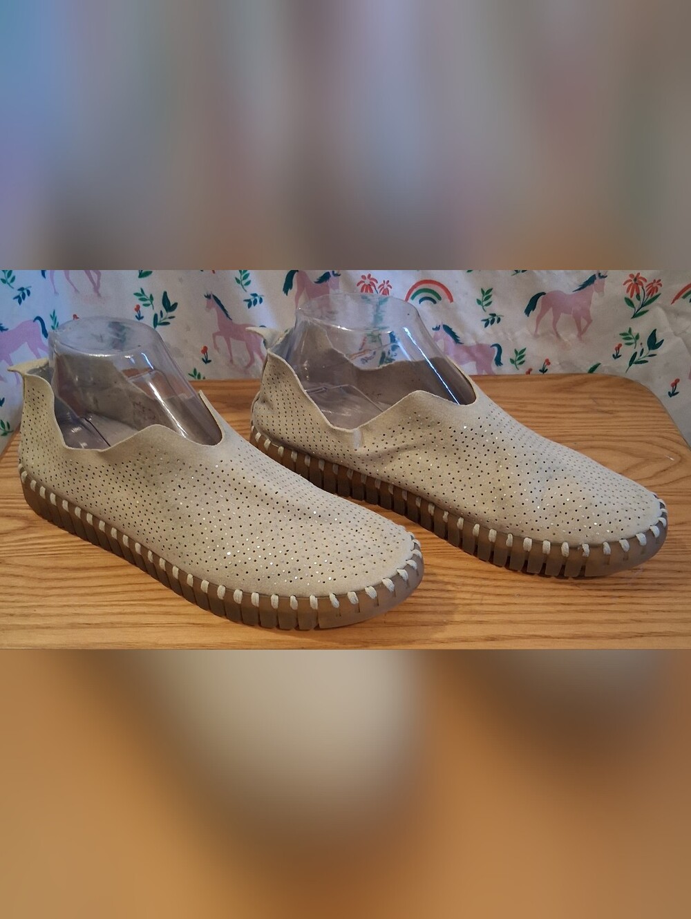 EUC Ilse Jacobsen Tulip Beige Suede & Crystal Bling Ortho Comfy Sneaker SZ 10